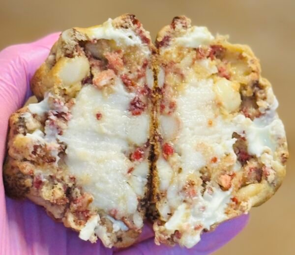Strawberry macadamia cookie