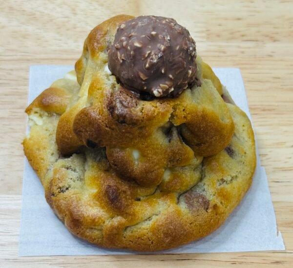 Ferrero chocolate chips cookie - Imagen 2